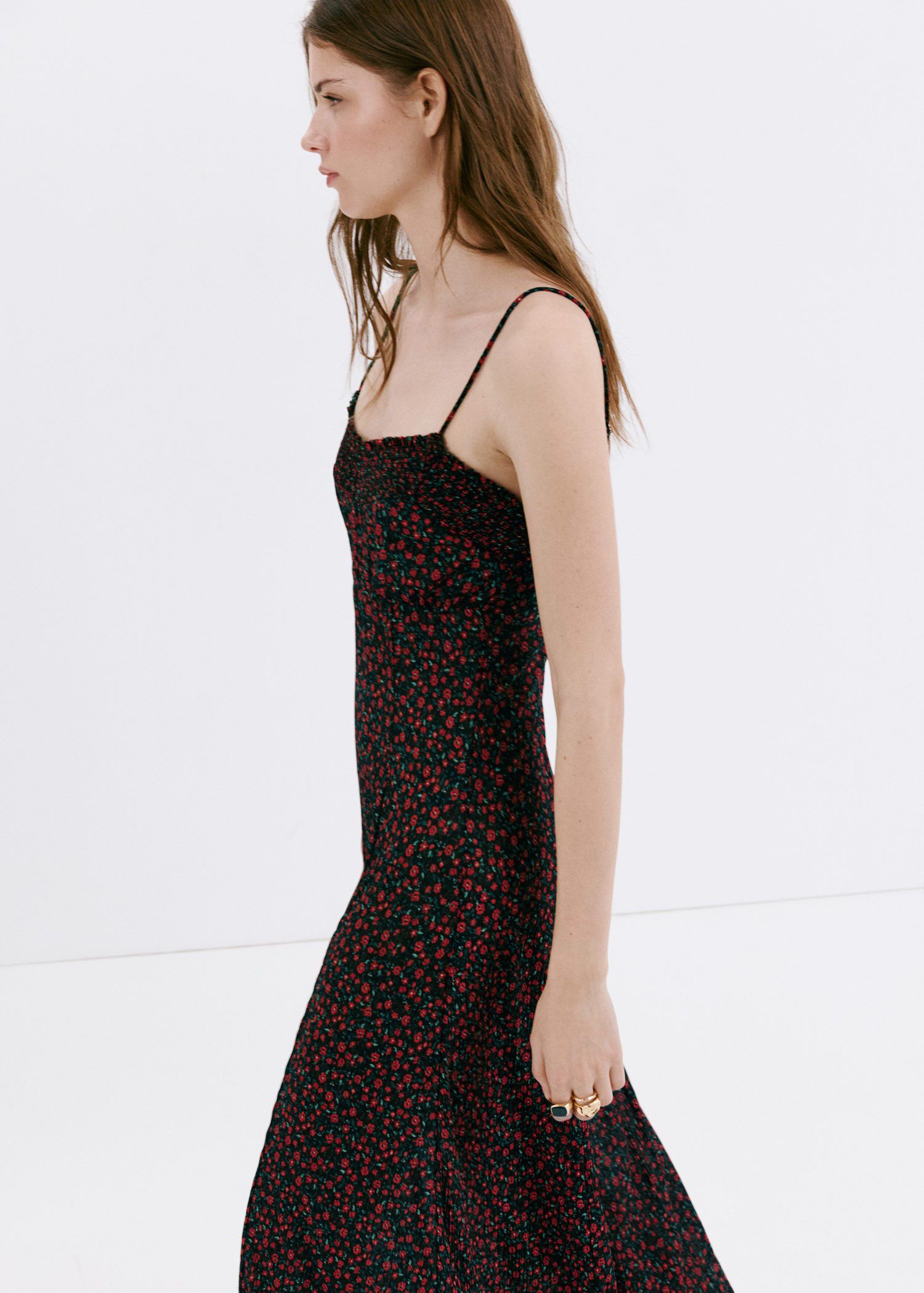 Floral midi-dress with gathered nec