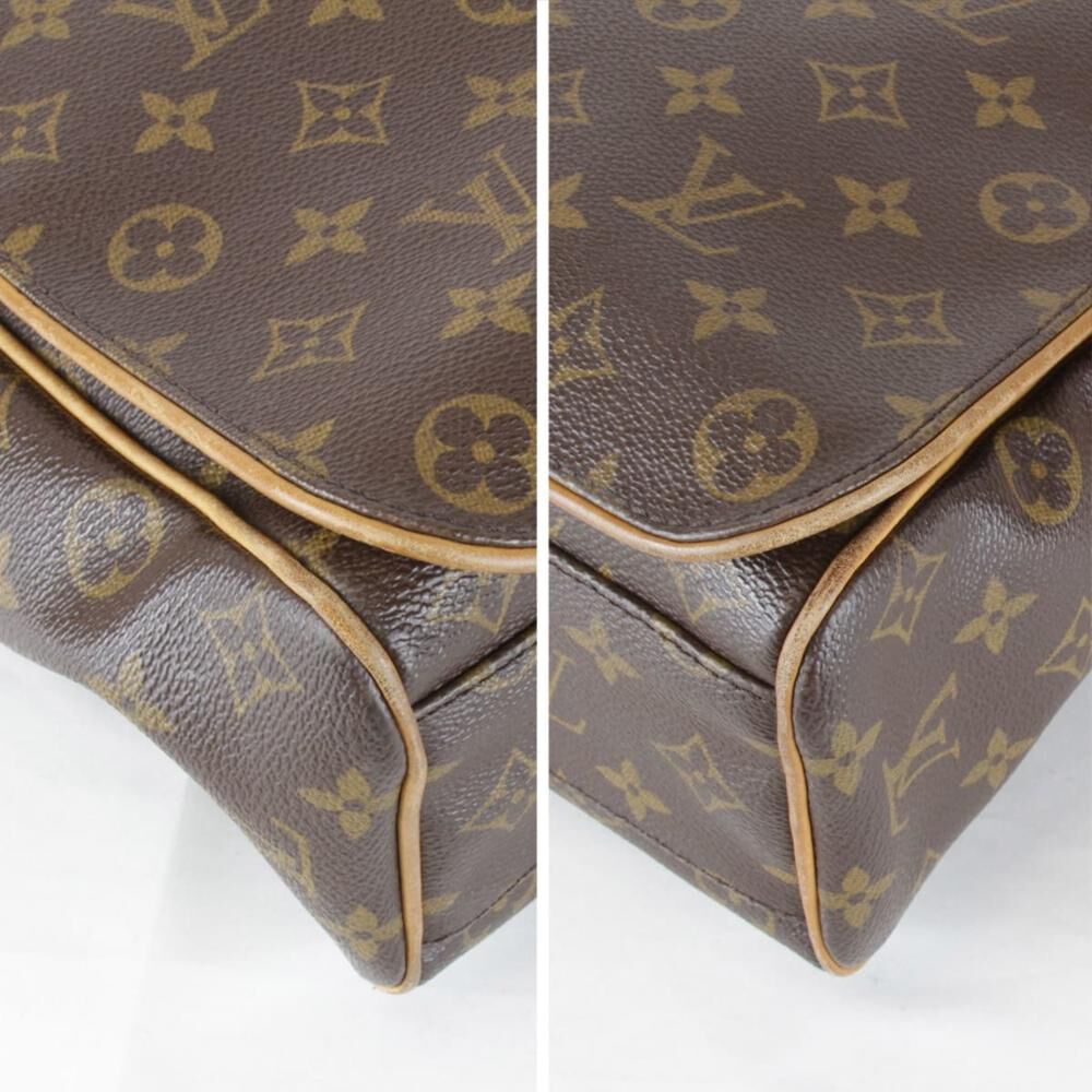Louis Vuitton Shoulder Bags