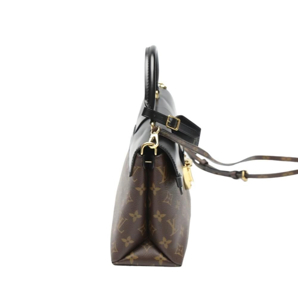 Louis Vuitton Shoulder Bags