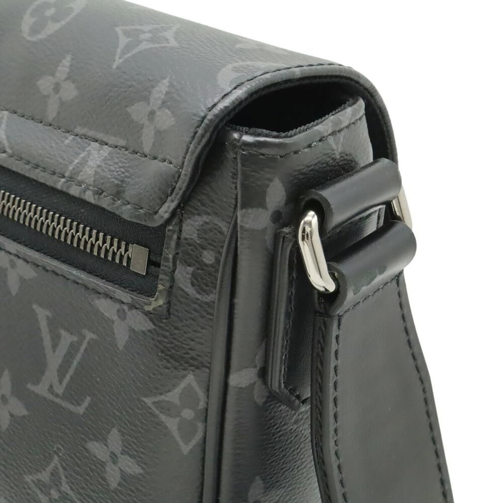 Louis Vuitton District