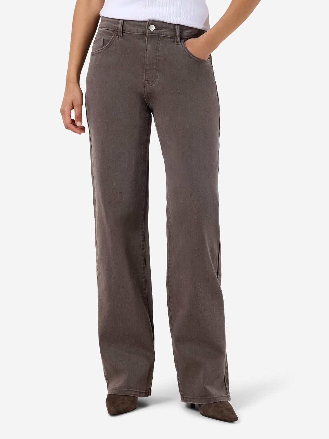 Nmyolanda Mw Straight Jeans Colored Noos