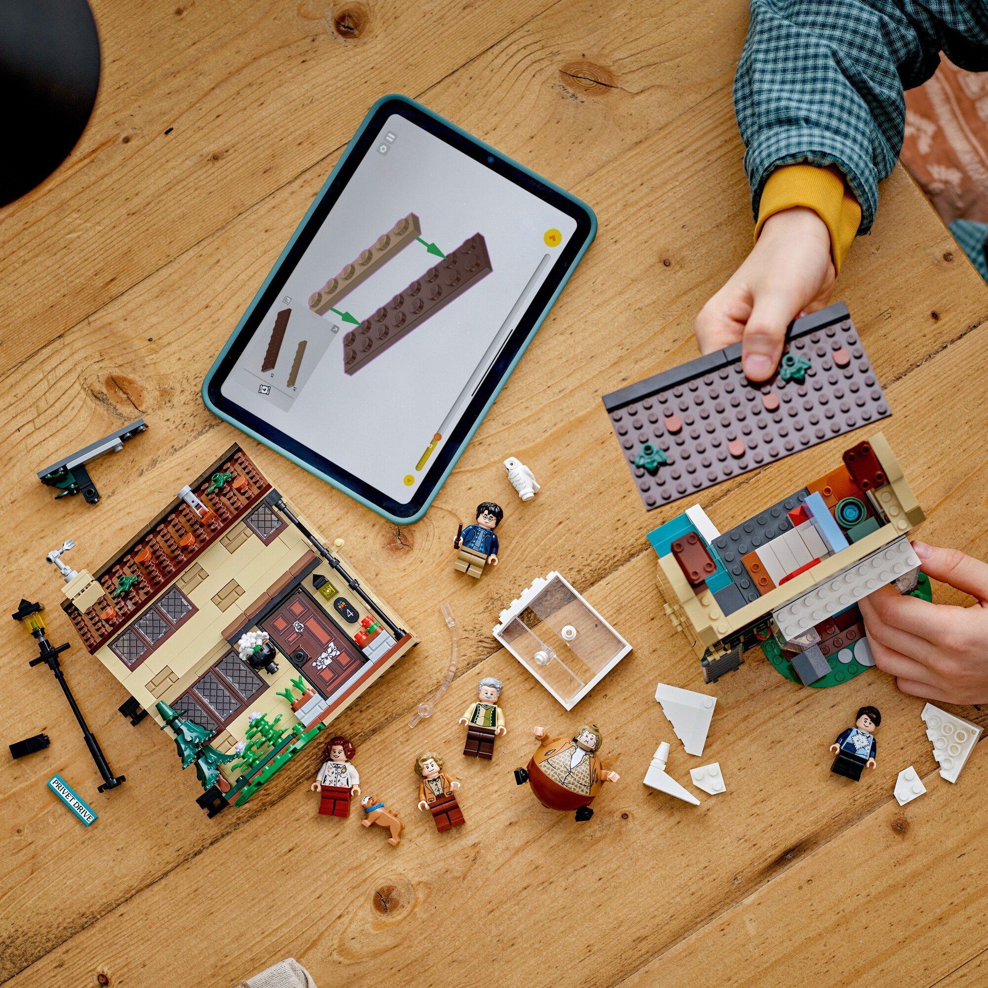 Ligusterv&aelig;nget: Tante Marges bes&oslash;g 76451