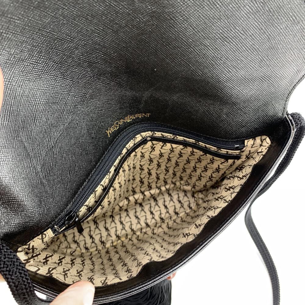 Yves Saint Laurent Shoulder Bag