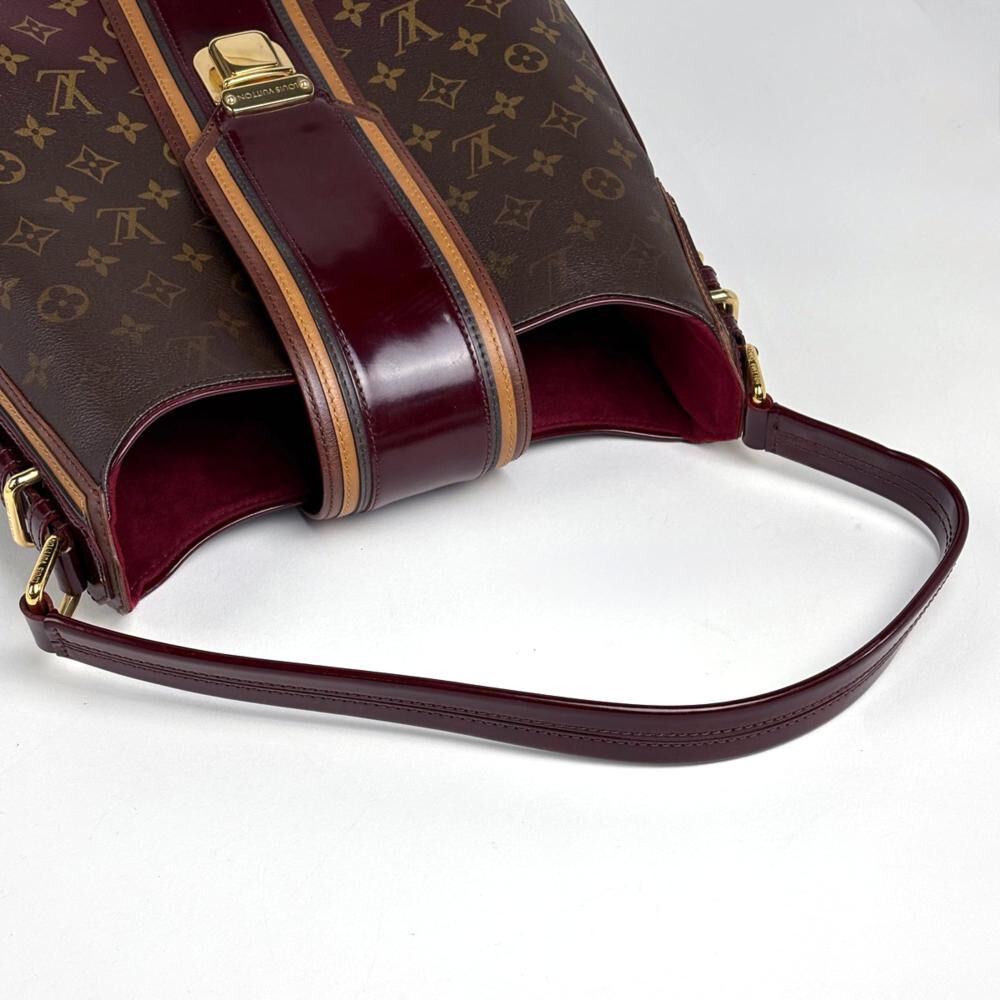 Louis Vuitton Shoulder Bags