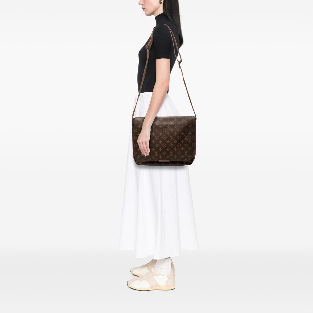 Louis Vuitton Messenger