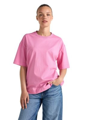 Comfy, stylish t-shirt with an over