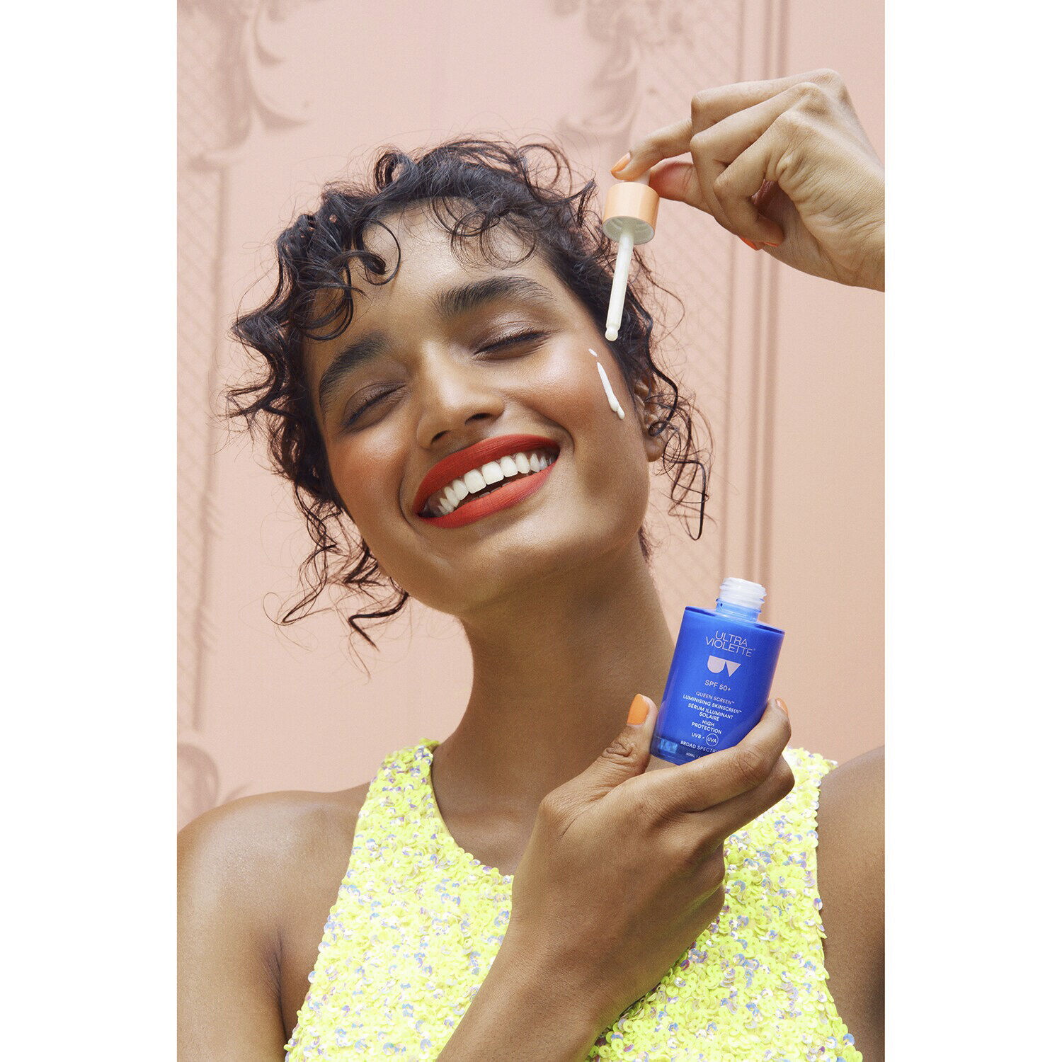 QUEEN SCREEN SPF50 LUMINISING SERUM