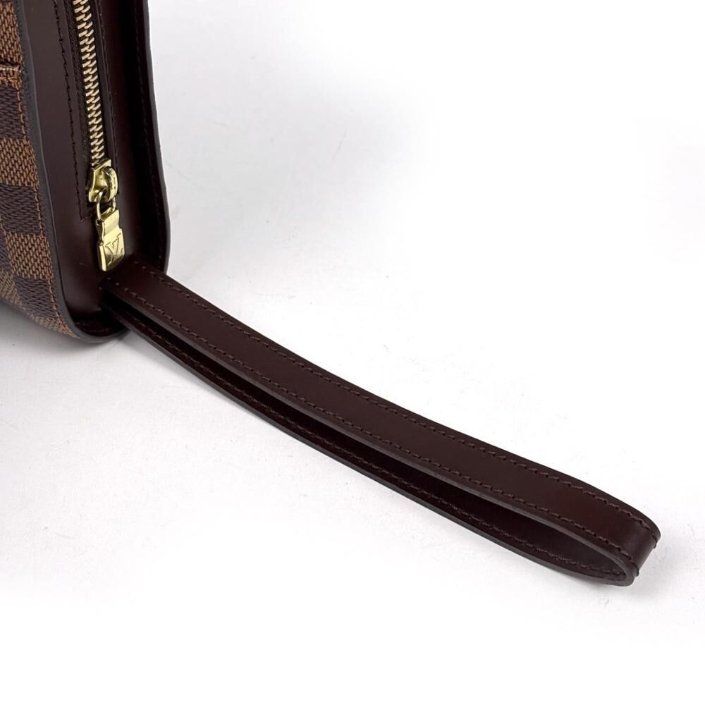 Louis Vuitton Clutch