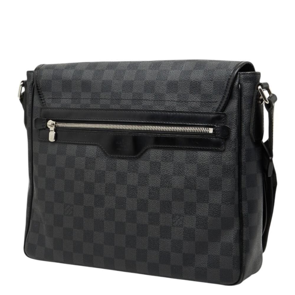 Louis Vuitton District