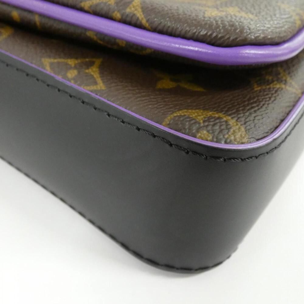 Louis Vuitton Messenger