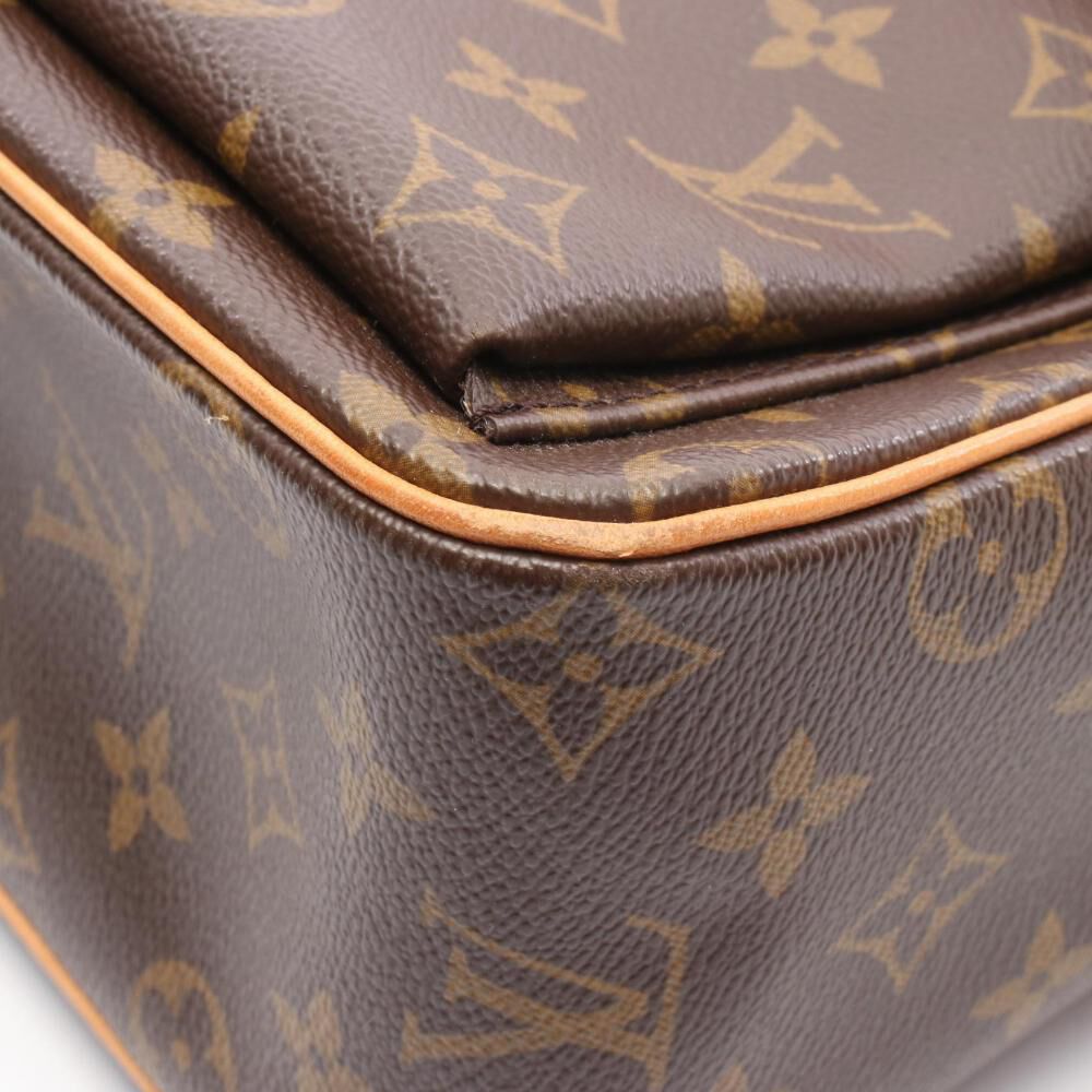 Louis Vuitton Shoulder Bags