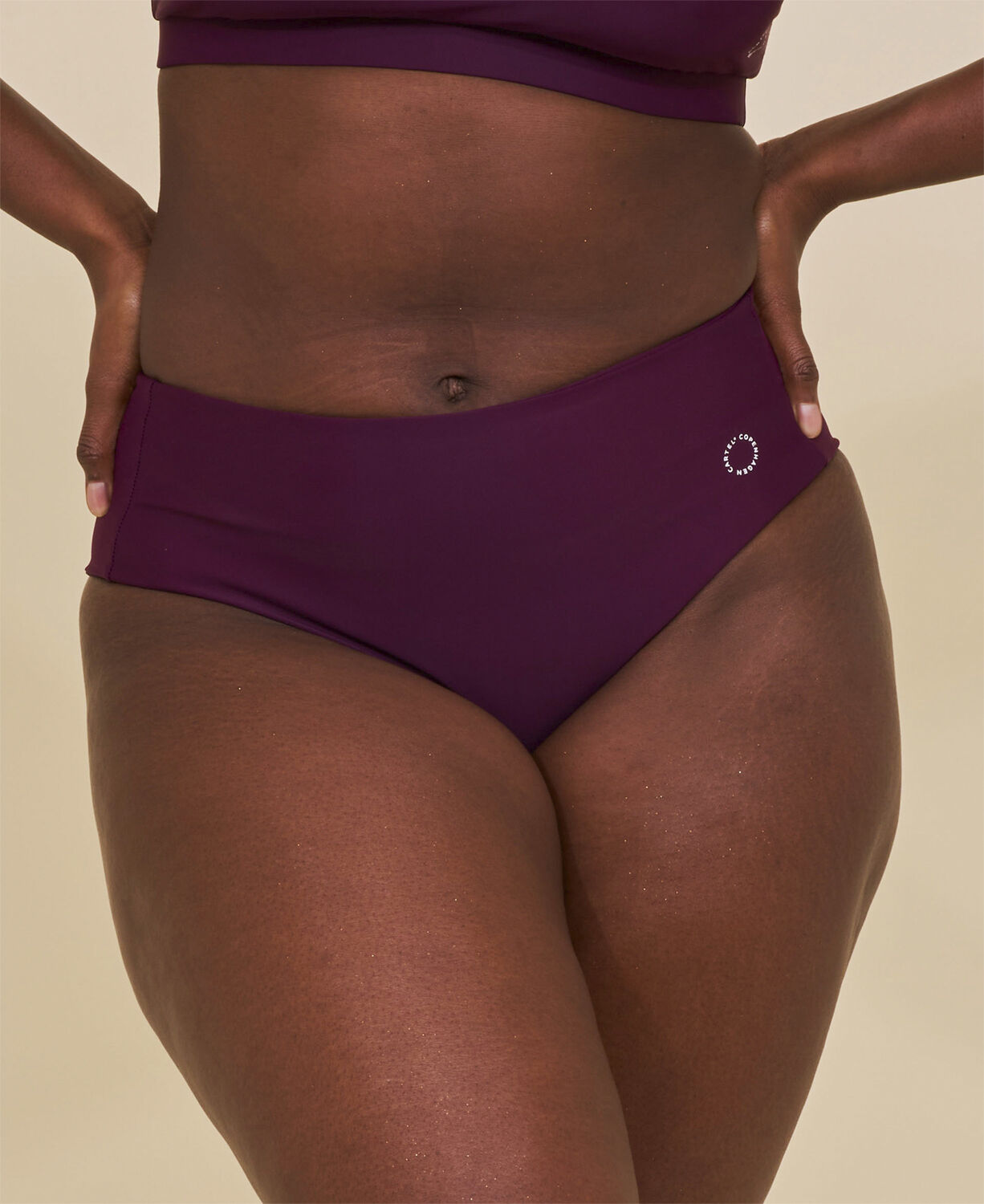 Ubud h&ouml;gmidjade bikinitrosa