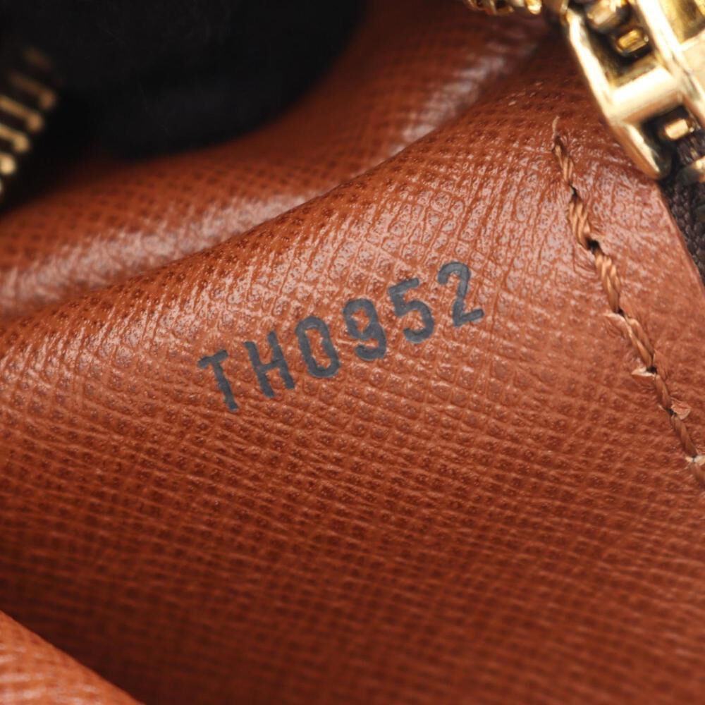 Louis Vuitton Papillon