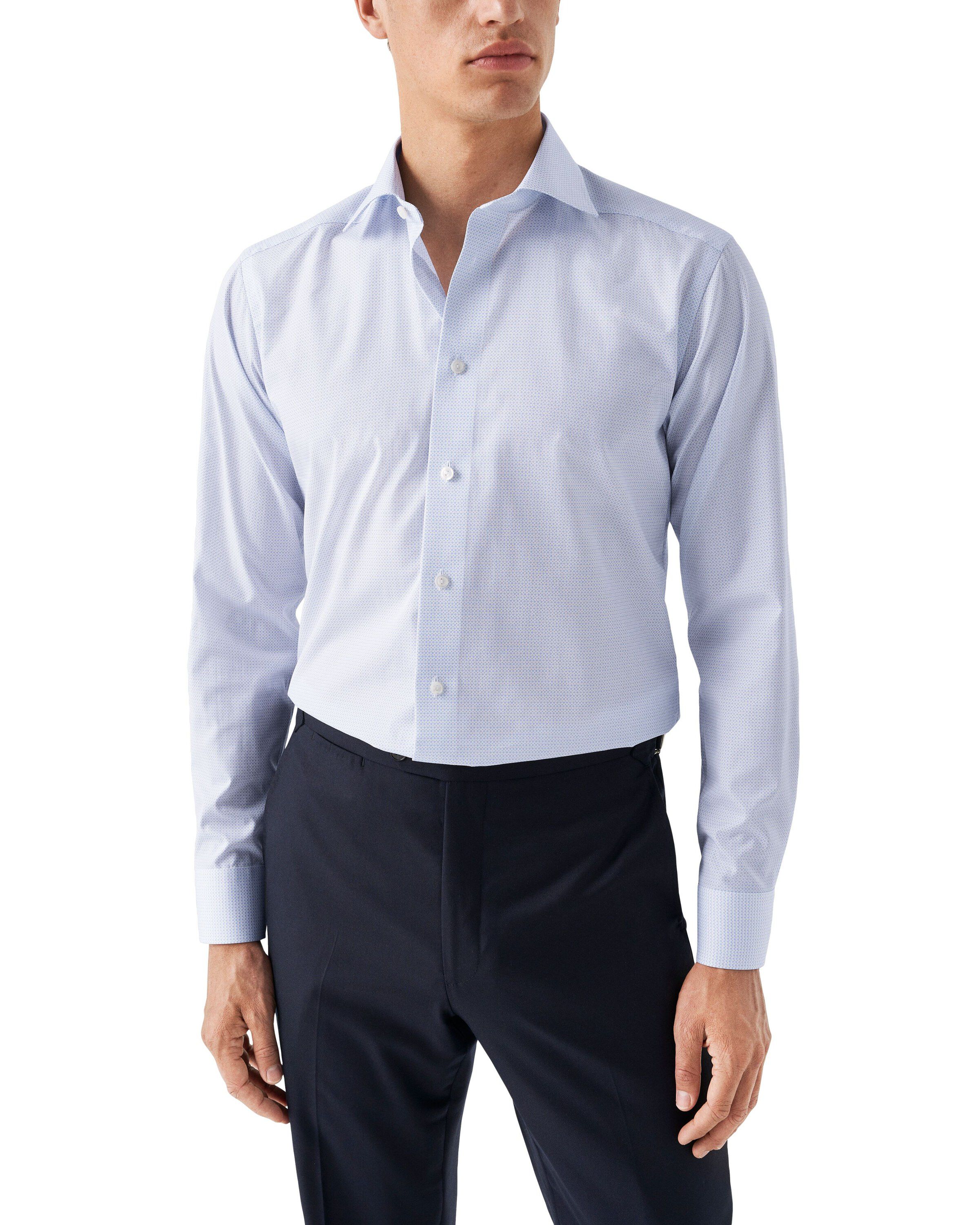 Ljusbl&aring; sm&aring;m&ouml;nstrad skjorta