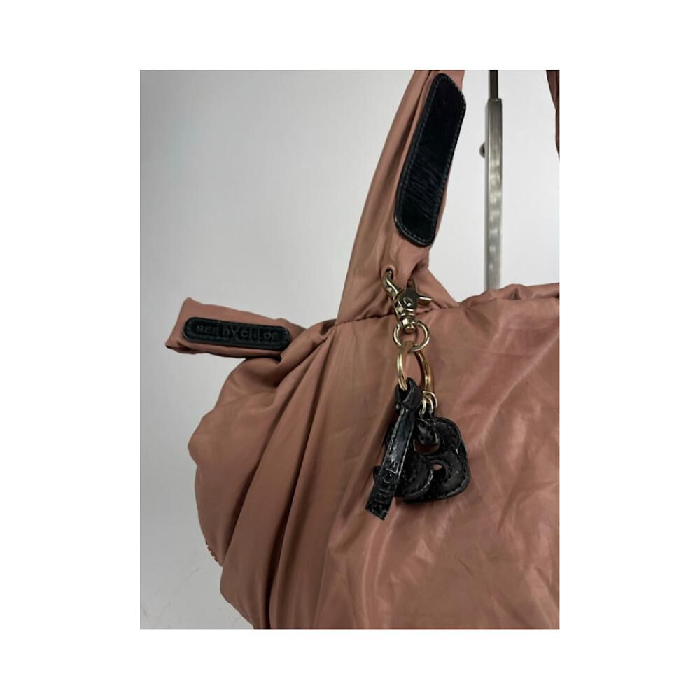 Chlo&eacute; Shoulder Bag