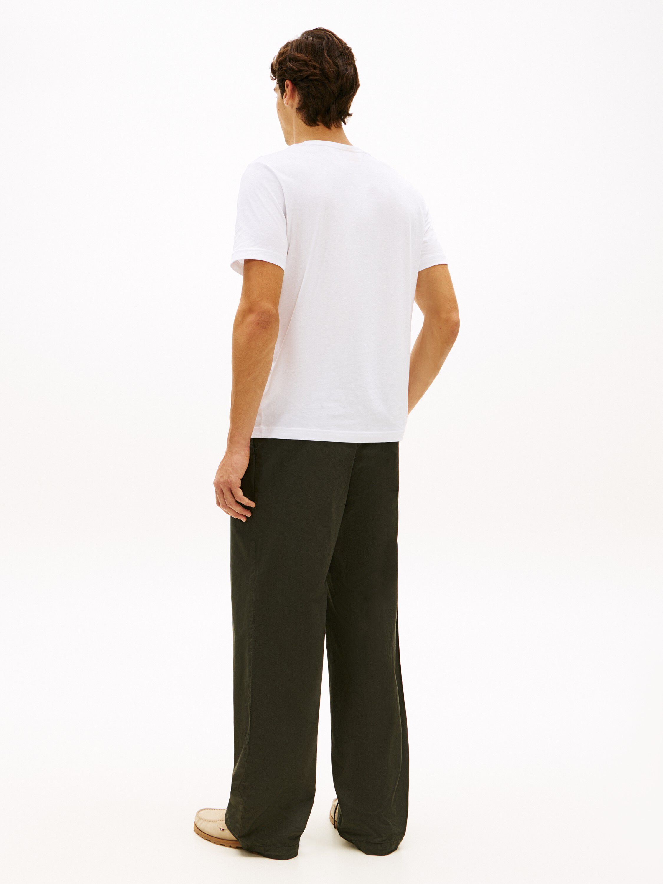 BRAND LOVE TEXT BOX TEE