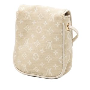 Louis Vuitton Pouch
