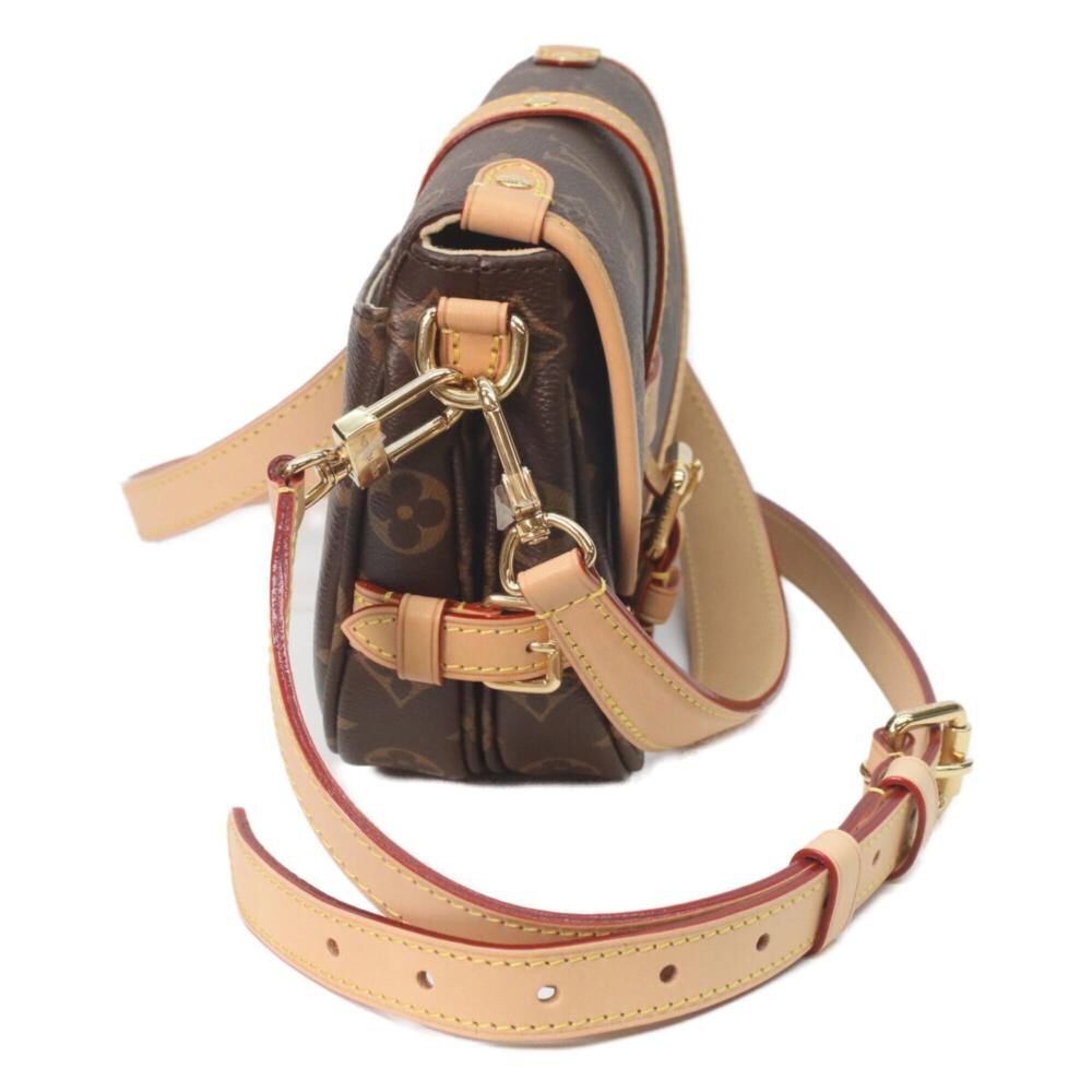 Louis Vuitton Saumur