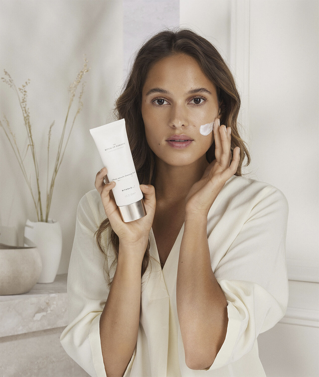 The Ritual of Namaste Velvety Smooth Cleansing Foam