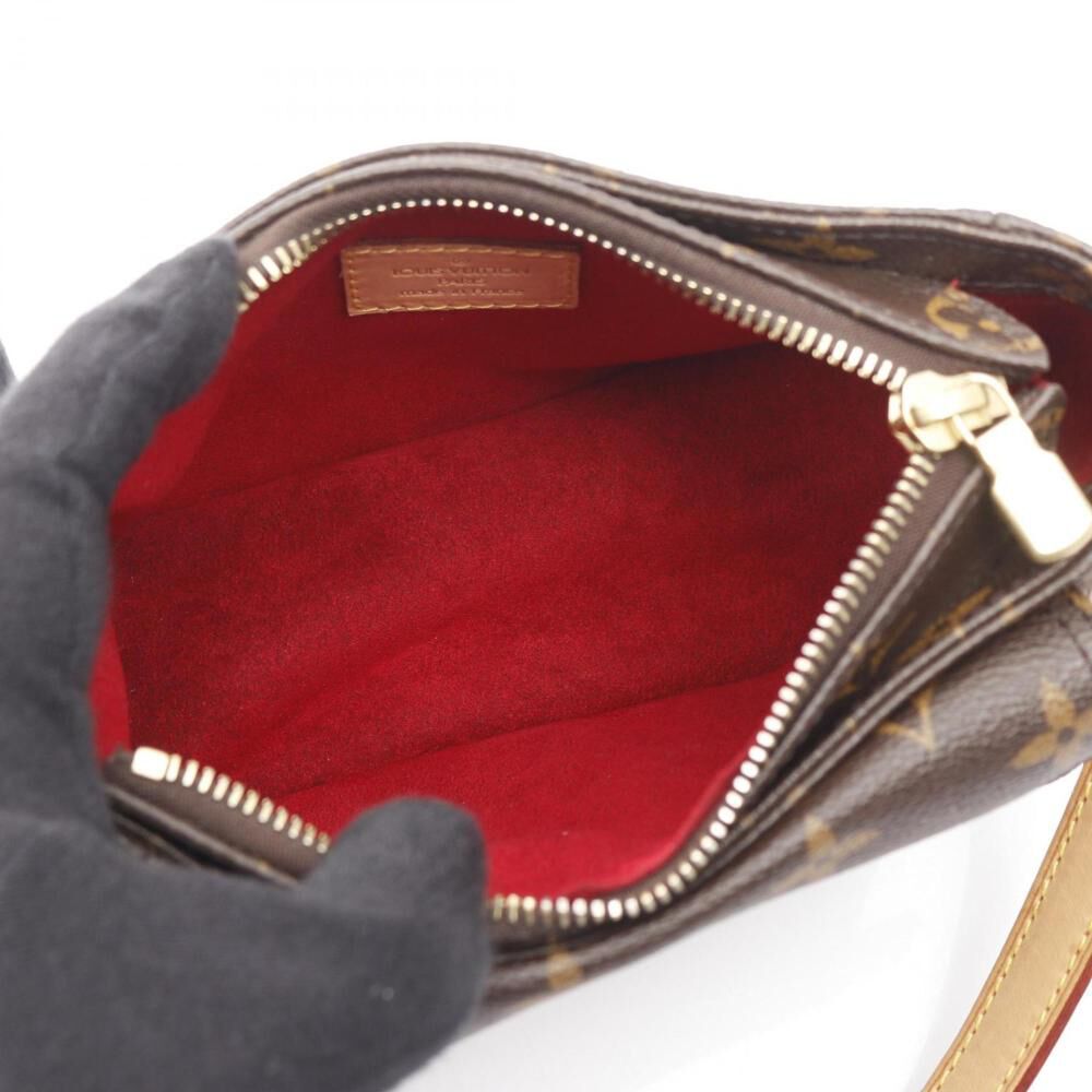 Louis Vuitton Shoulder Bags