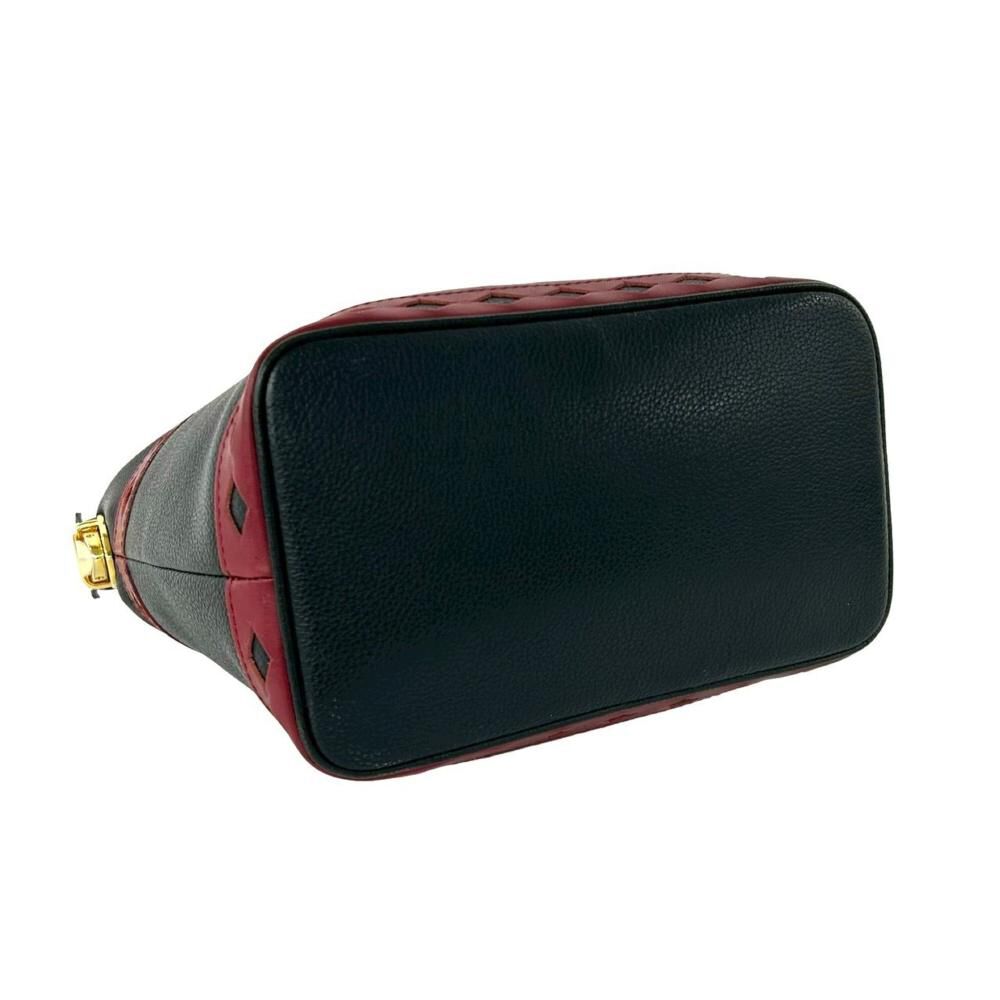 Yves Saint Laurent Handbag