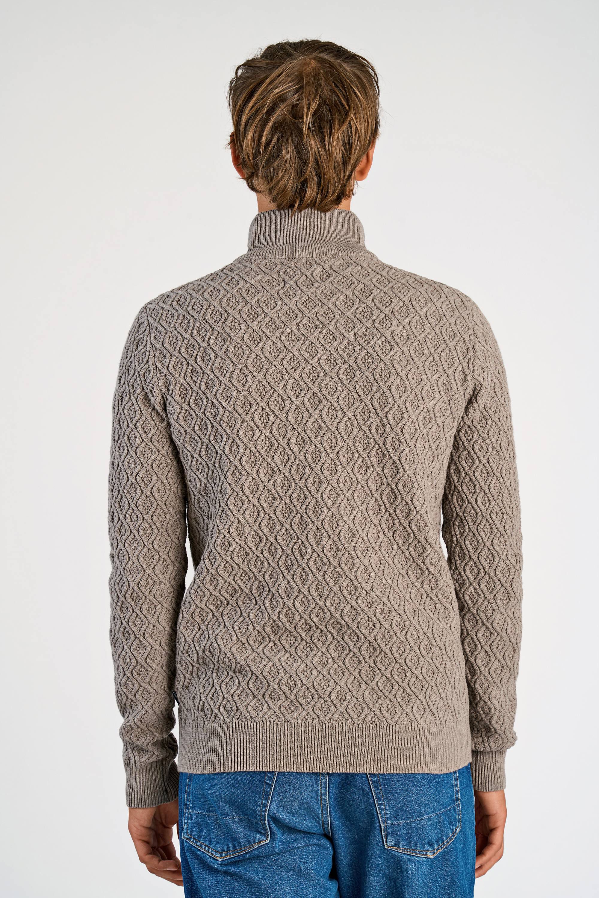 Recycle structure half zip