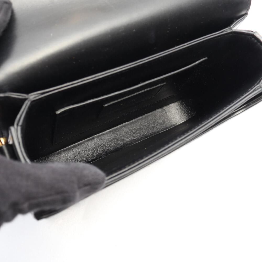 Yves Saint Laurent Shoulder Bag