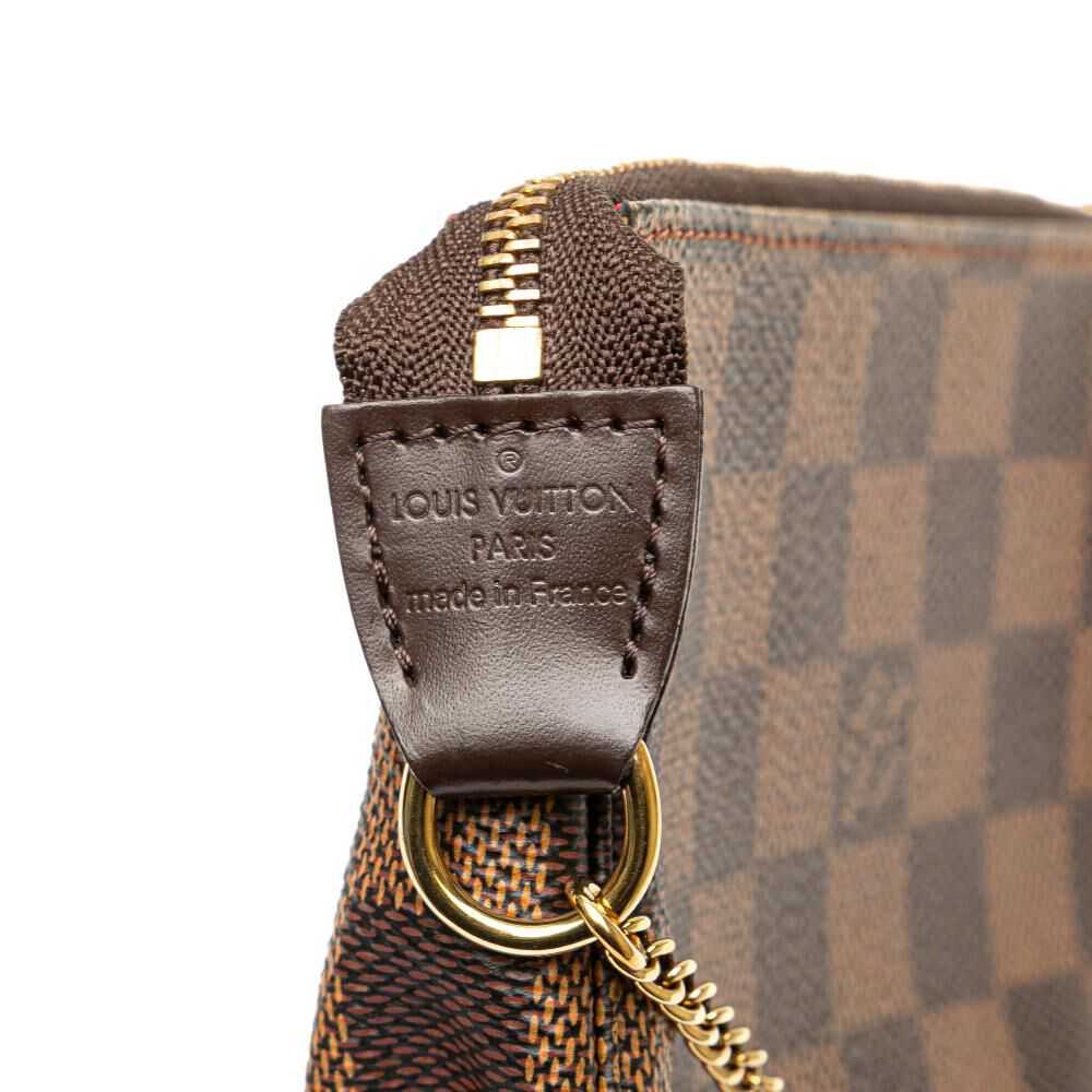 Louis Vuitton Pochette Accessoires