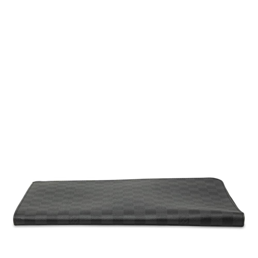 Louis Vuitton Clutch