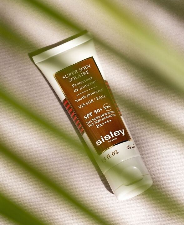 Super Soin Solaire Visage SPF50+ - Facial Sun Cream - tube with pump