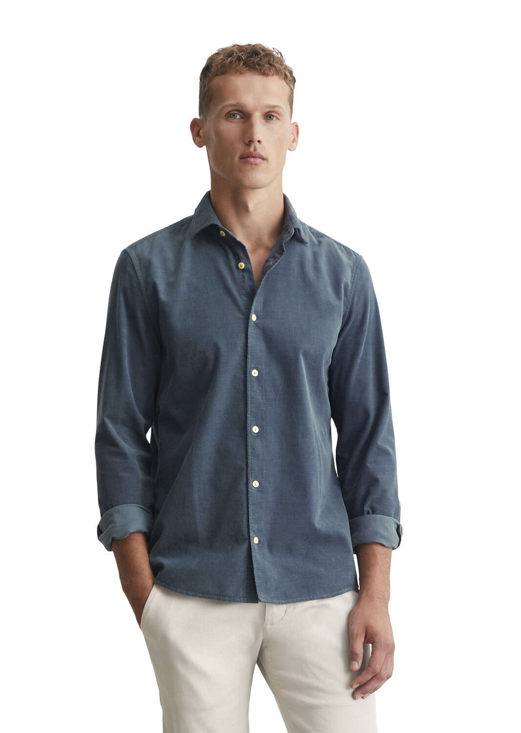 Spread collar, long sleeve, round h