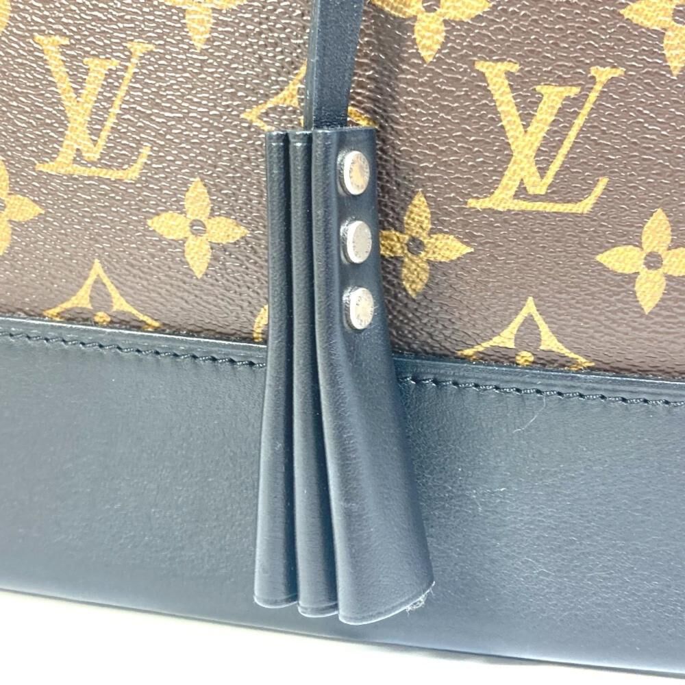 Louis Vuitton Bucket Bag