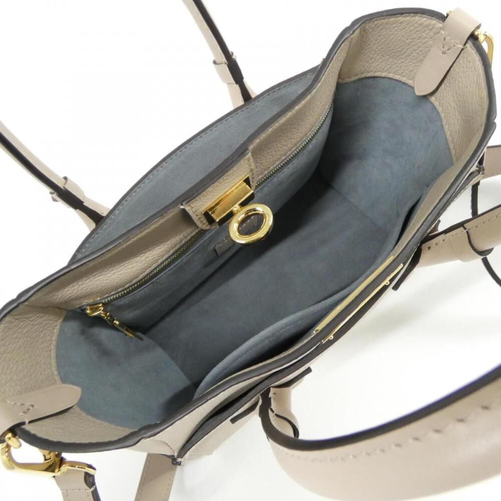 Louis Vuitton On My Side