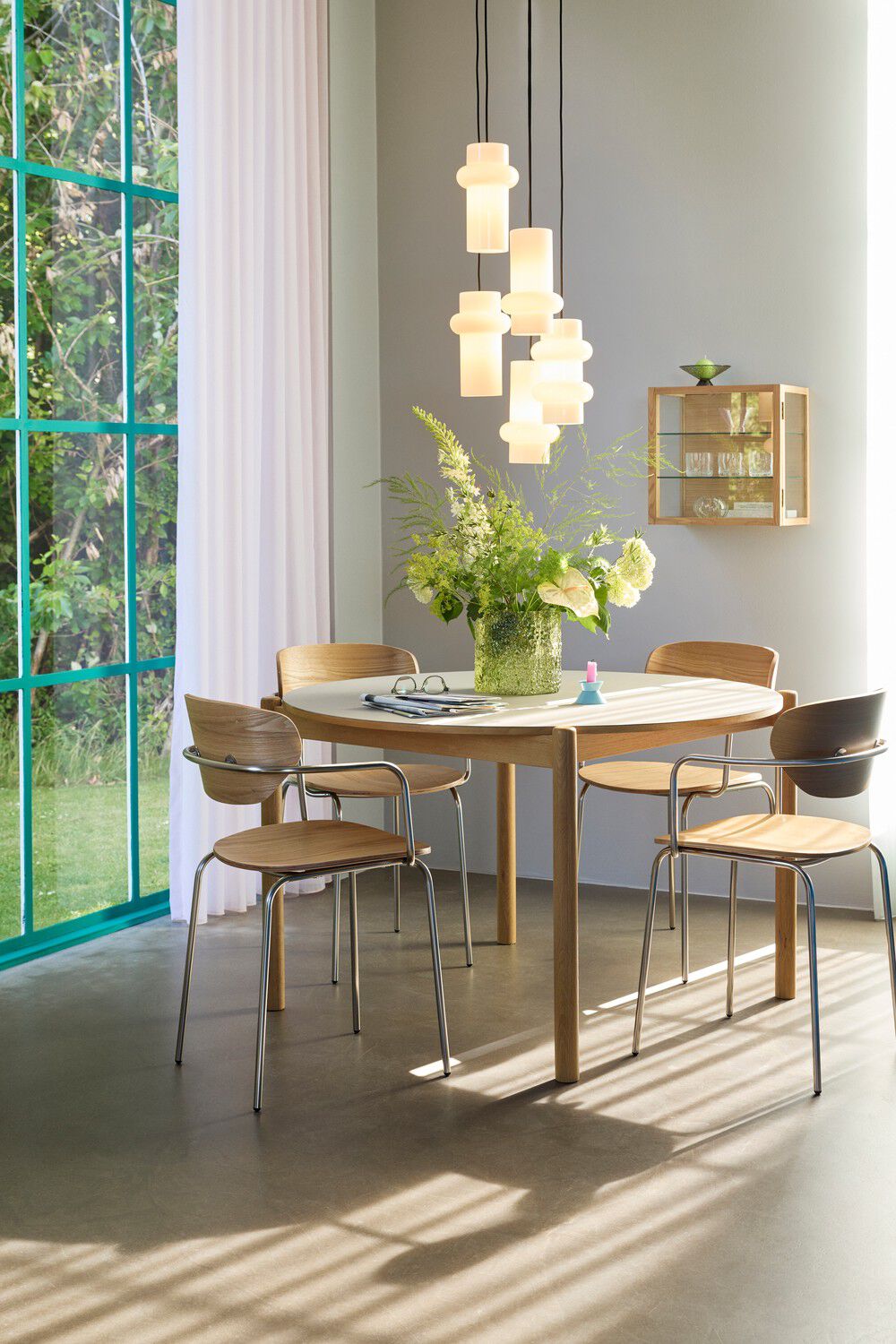 Pilule Pendant Down Shiny White