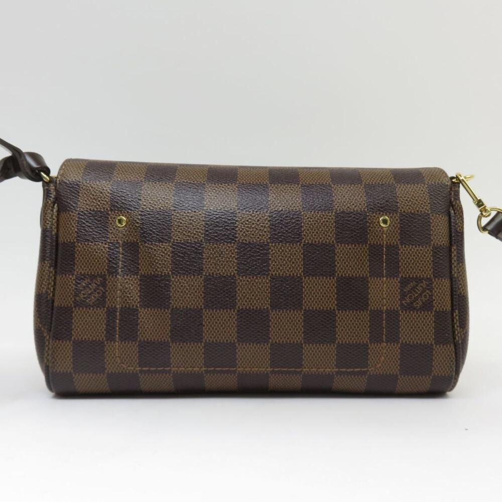 Louis Vuitton Shoulder Bags