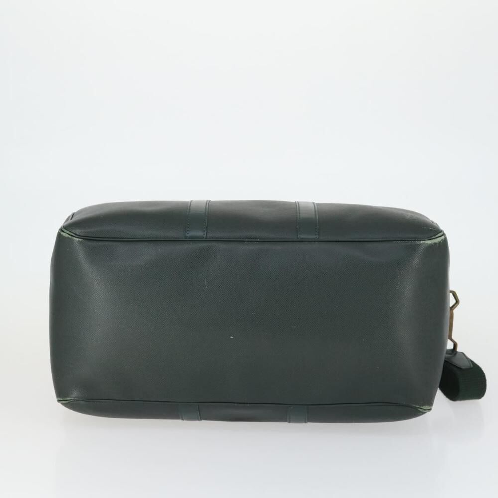 Louis Vuitton Taiga Kendall