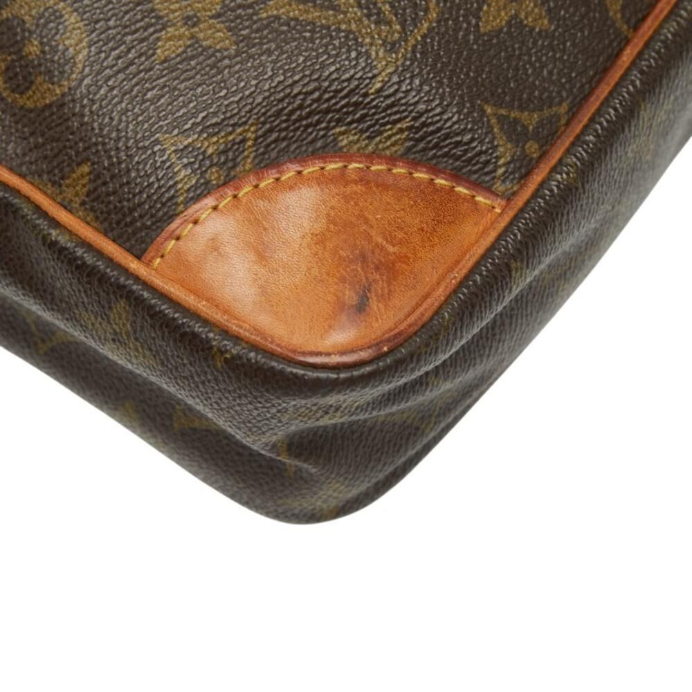 Louis Vuitton Clutch