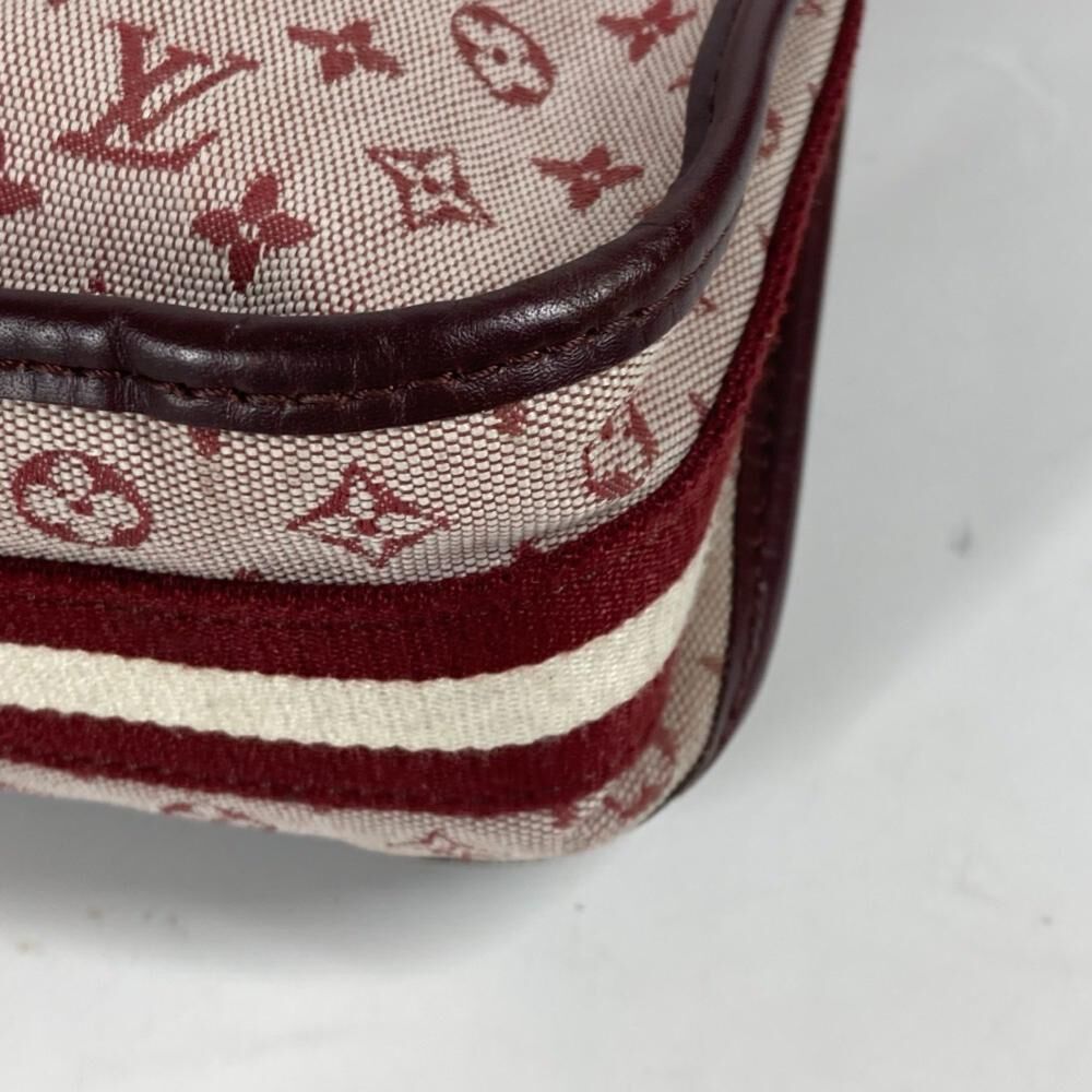 Louis Vuitton Shoulder Bags