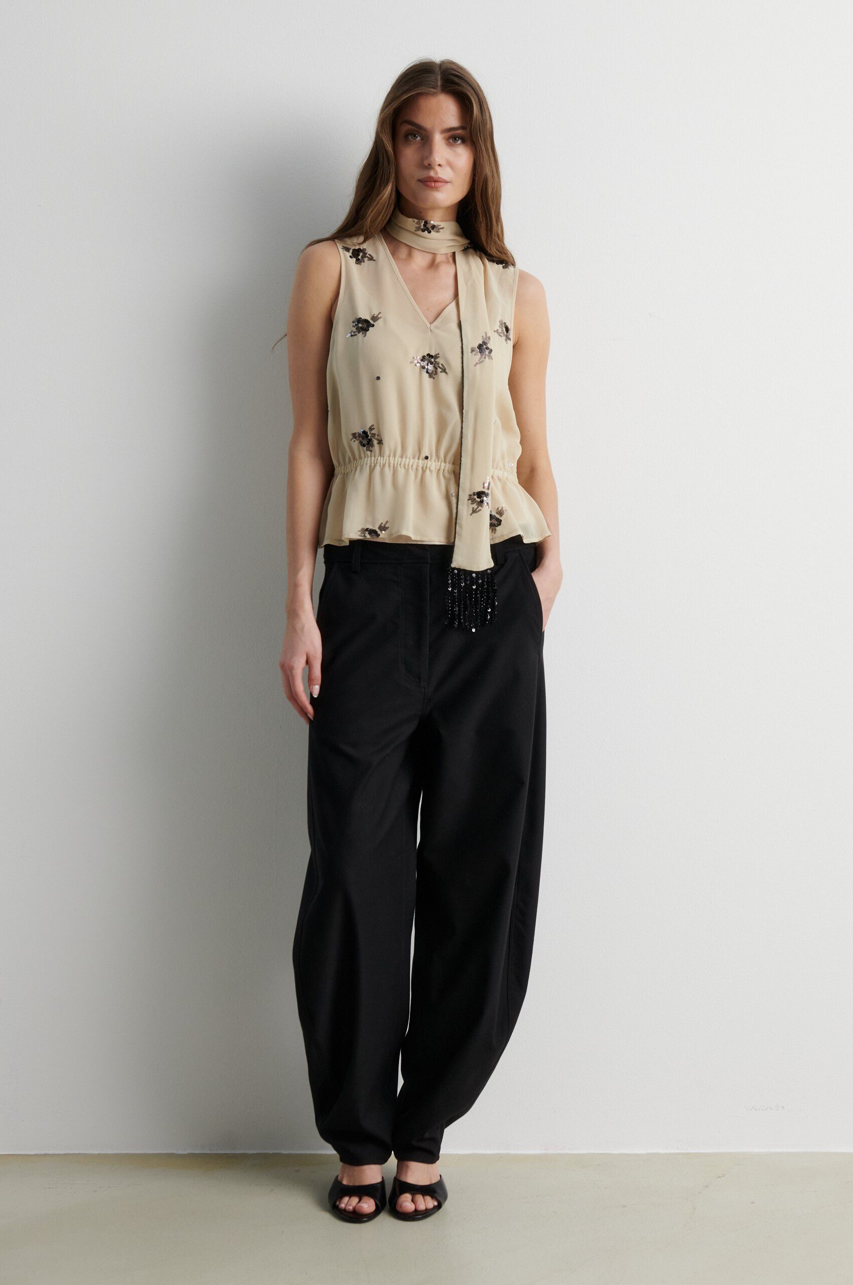Blink Barrel Trousers