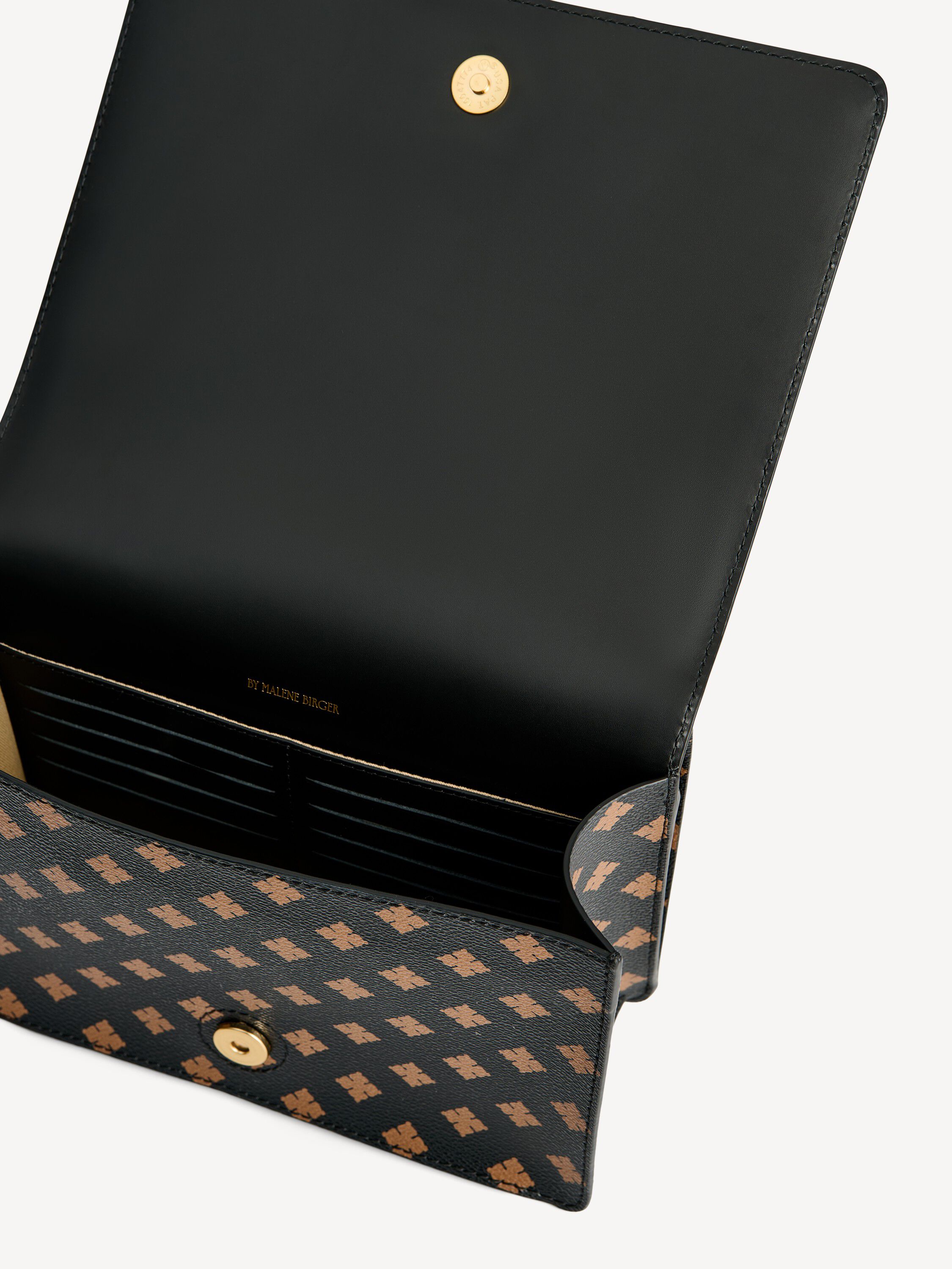 Loennas axelv&auml;ska