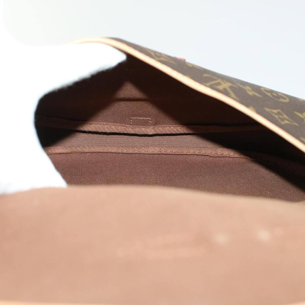 Louis Vuitton Saumur