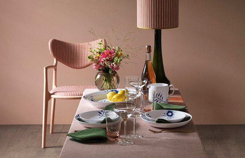 Blue Fluted Mega djup 25 cm tallrik