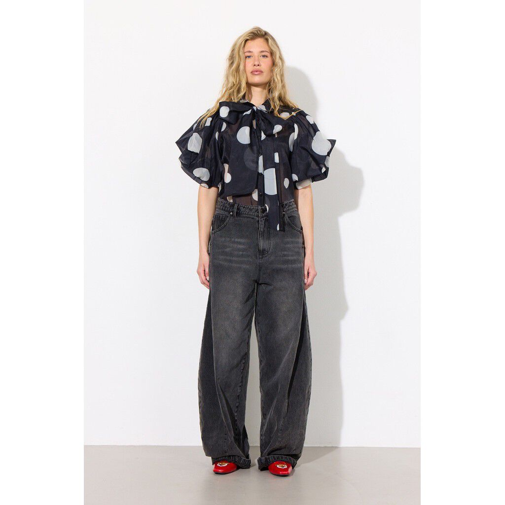 Renata Barrel Jeans