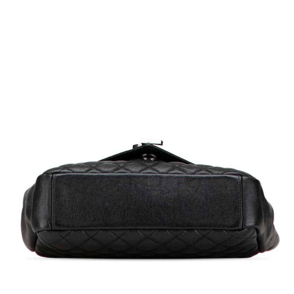 Yves Saint Laurent Shoulder Bag