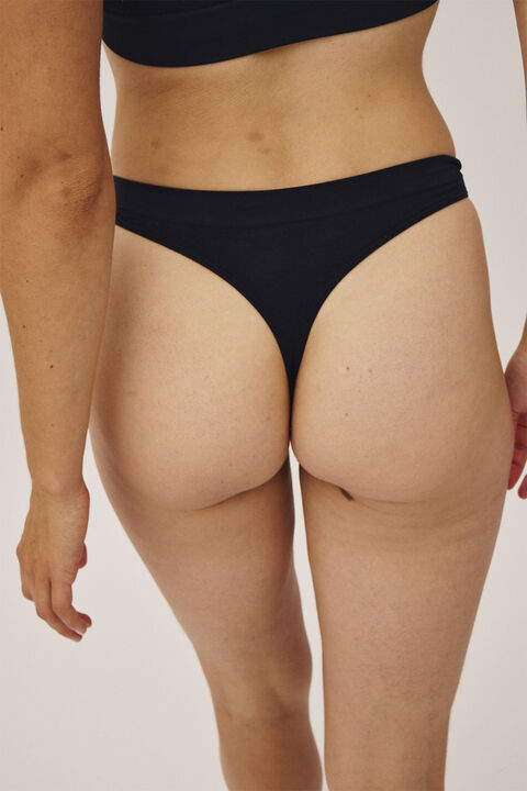 Mellanie 5 S Seamless String