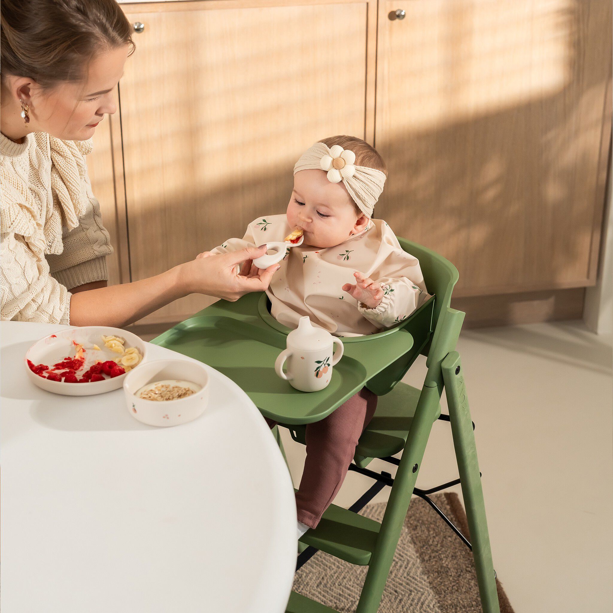 KAOS KLAPP&reg; Safety Rail & Tray
