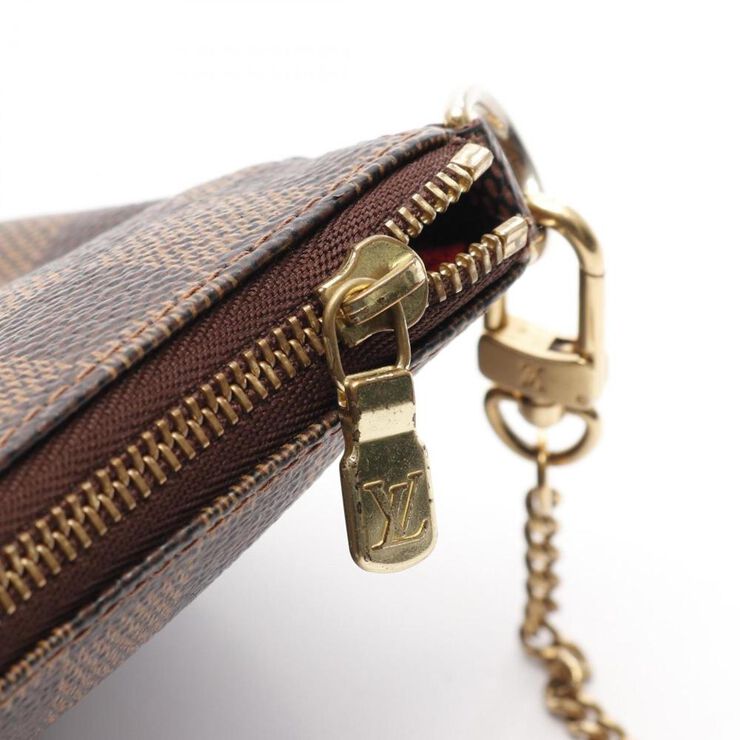 Louis Vuitton Pochette Accessoires