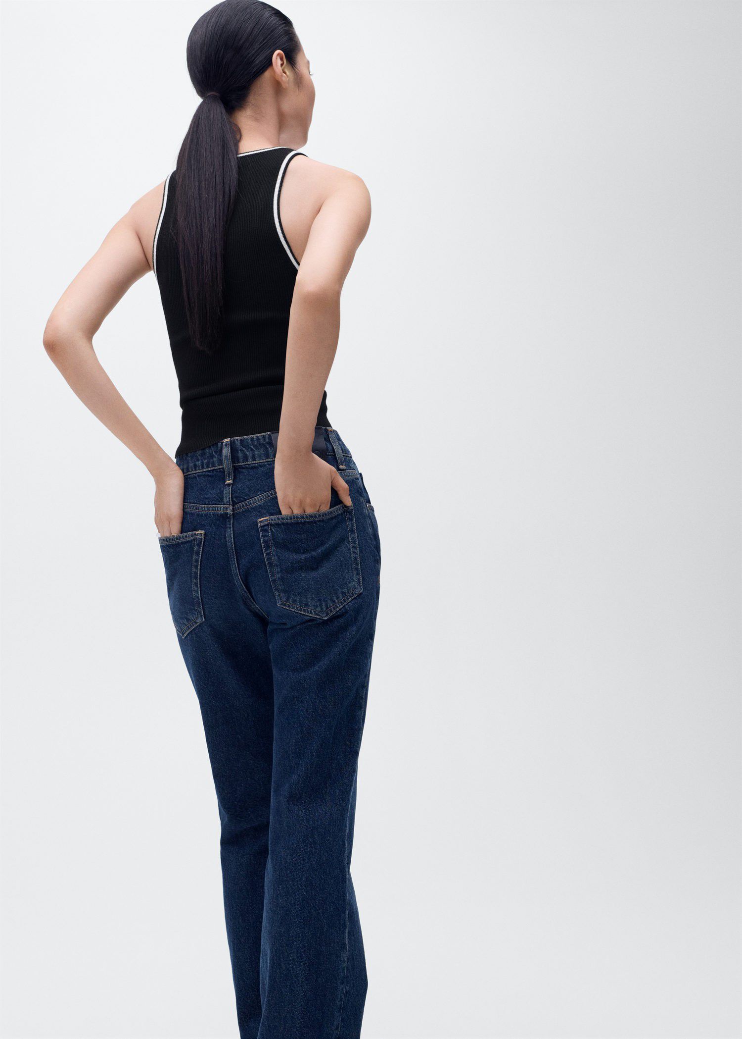 Knitted top with contrast details