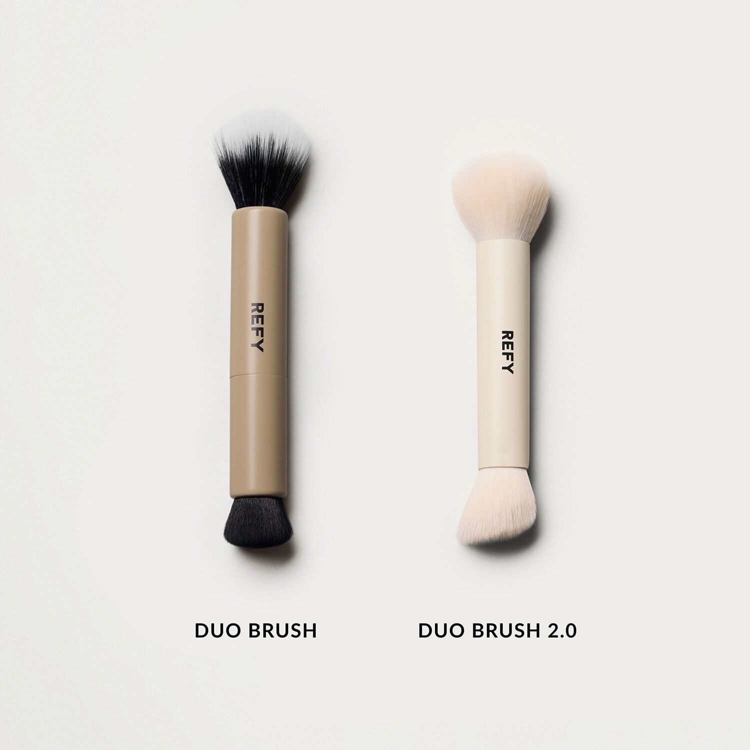 Duo Brush 2. 0 - Dubbel&auml;ndad borste f&ouml;r flytande bronzer och rouge