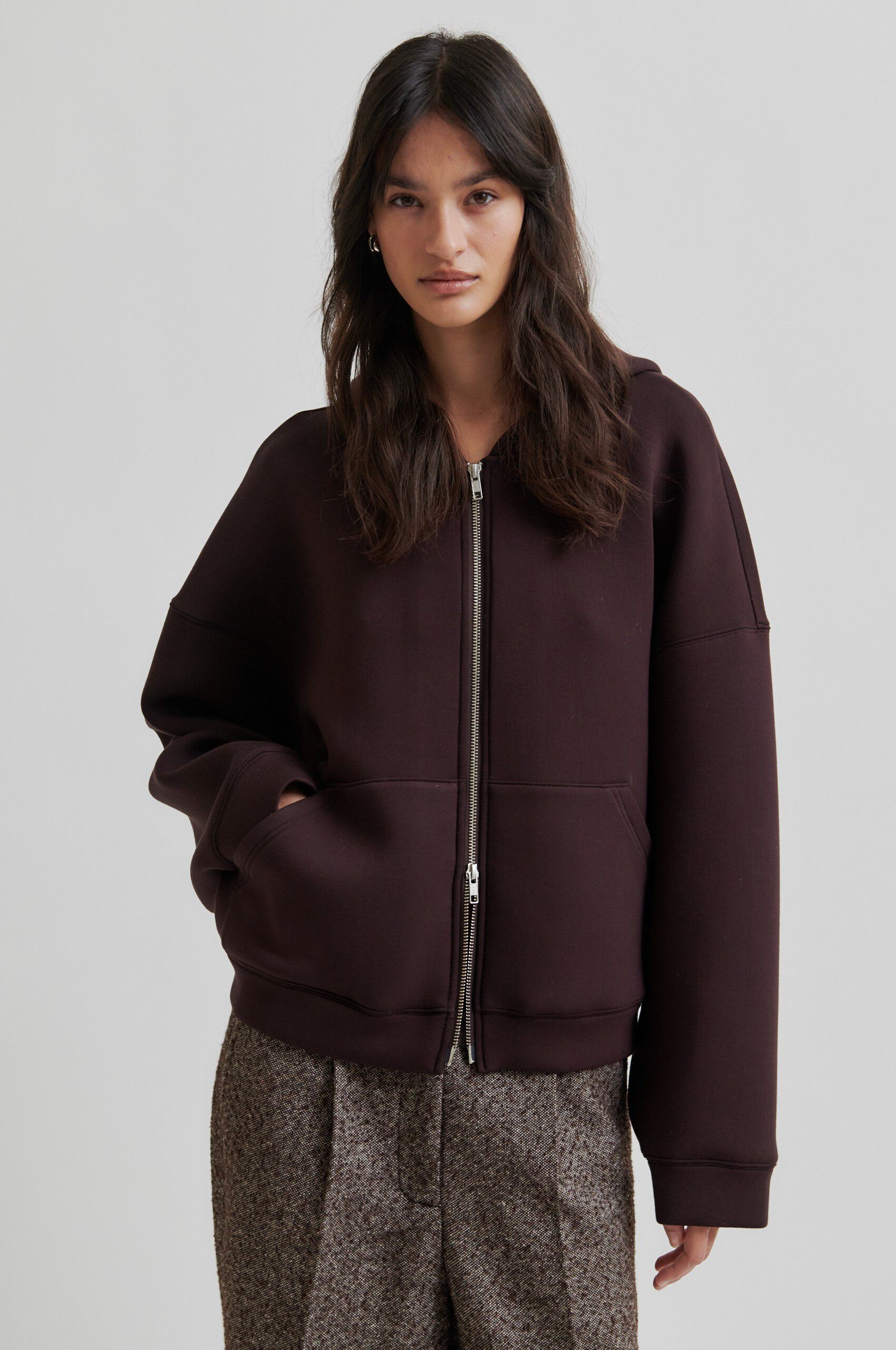 Sweatshirts & sweatpants